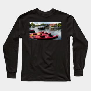 Boating on Henley on Thames Long Sleeve T-Shirt